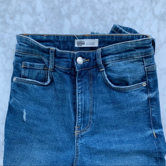 Zara High Rise Jeans - Picture 2 of 5